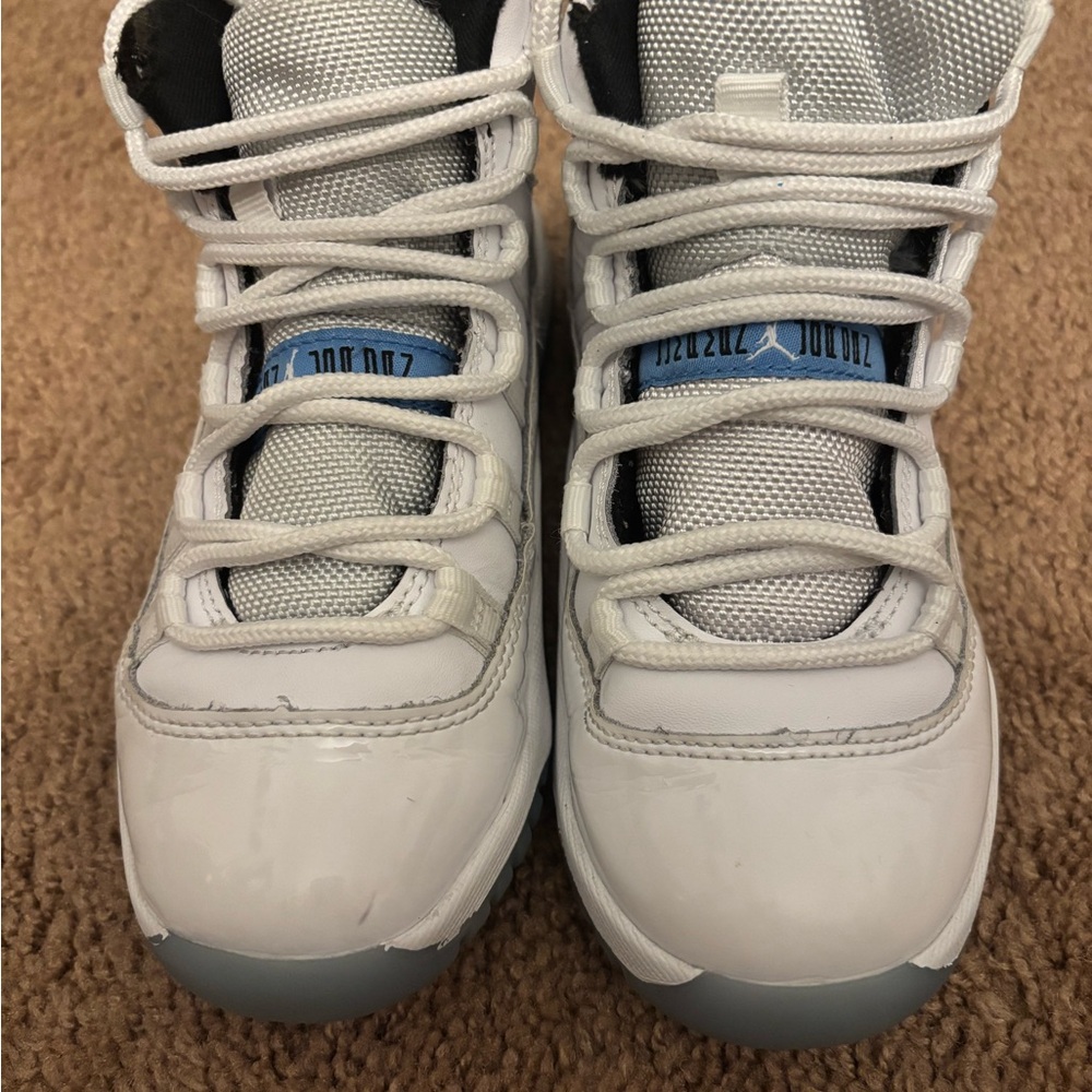 Jordan 11 Shoes - Picture 3 of 5